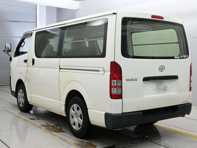 Toyota HIACE VAN 2018 7642065-6