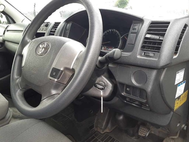 Toyota HIACE VAN 2018 7642065-9