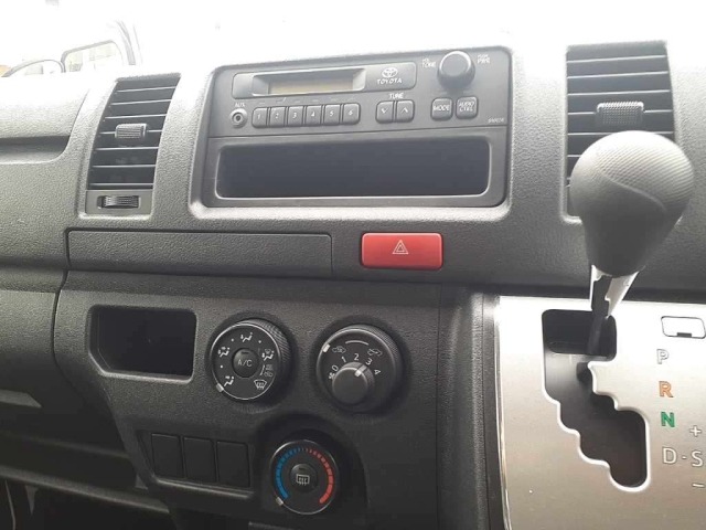 Toyota HIACE VAN 2019 7642066-12