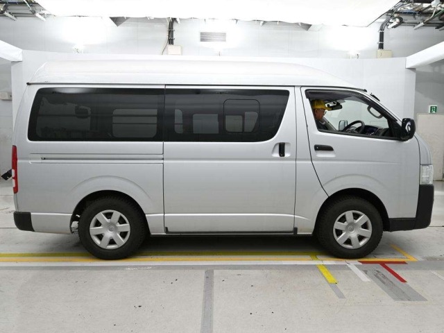 Toyota HIACE VAN 2019 7642067-3