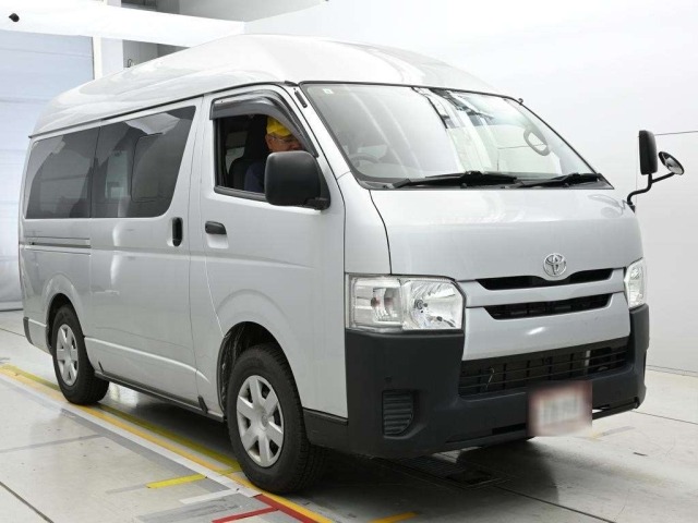 Toyota HIACE VAN 2019 7642067-5