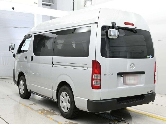 Toyota HIACE VAN 2019 7642067-6