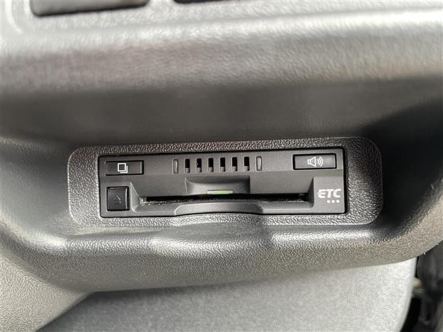 Toyota HIACE VAN 2023 7642246-1