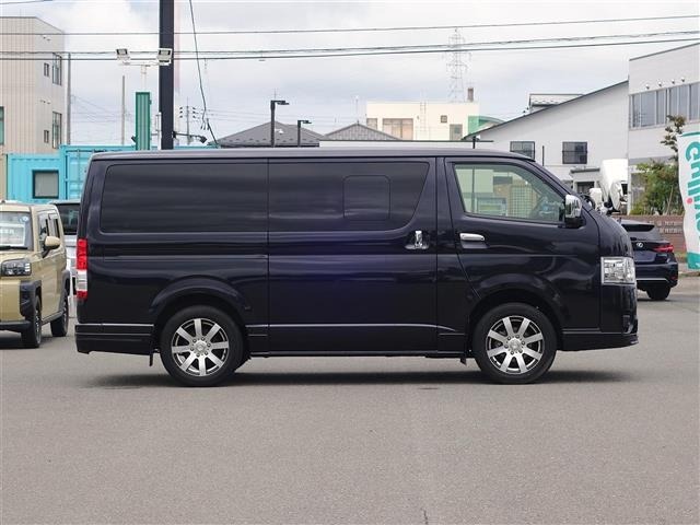 Toyota HIACE VAN 2023 7642246-20