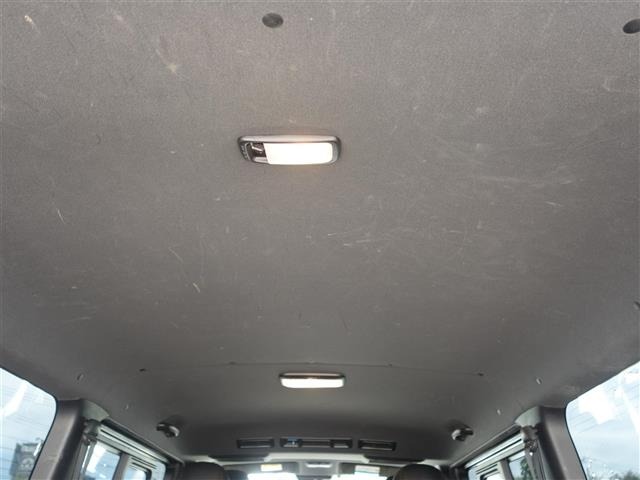 Toyota HIACE VAN 2023 7642246-9