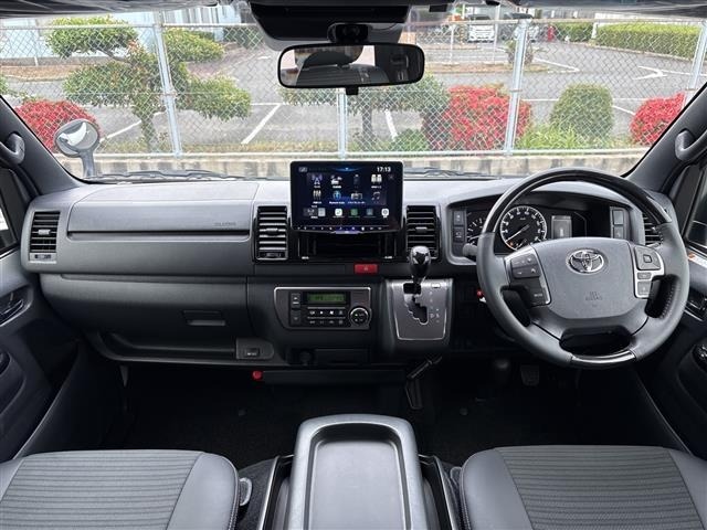 Toyota HIACE VAN 2025 7642262-15