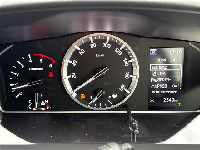 Toyota HIACE VAN 2025 7642262-19
