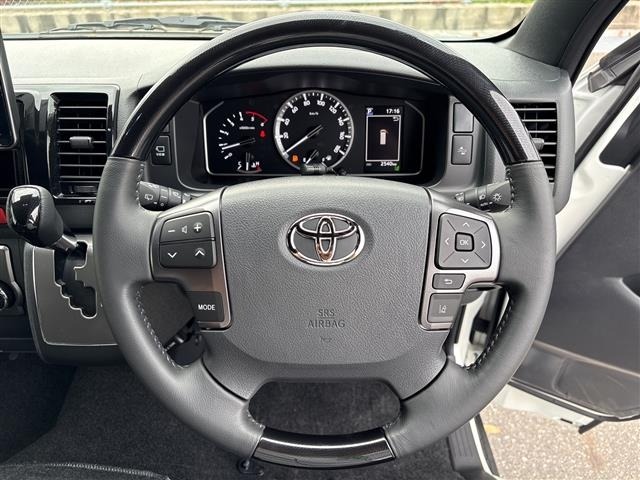 Toyota HIACE VAN 2025 7642262-21