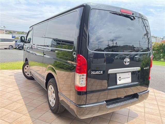 Toyota HIACE VAN 2025 7642269-13