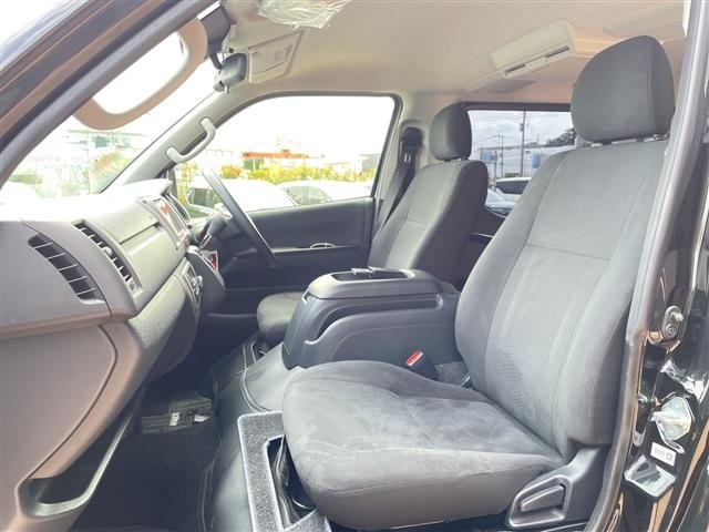 Toyota HIACE VAN 2025 7642269-8