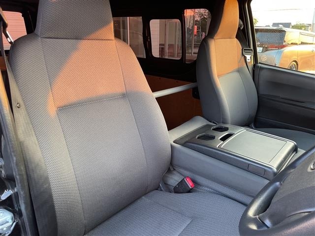Toyota HIACE VAN 2017 7642332-2