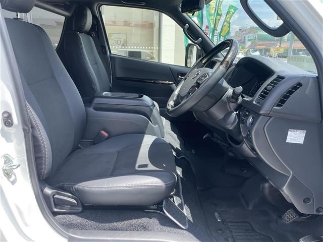 Toyota HIACE VAN 2025 7642334-4