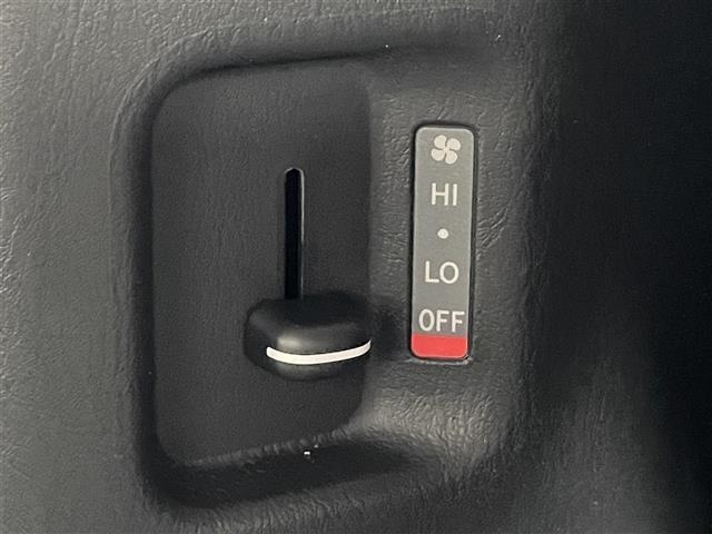 Toyota HIACE VAN 2021 7642372-13