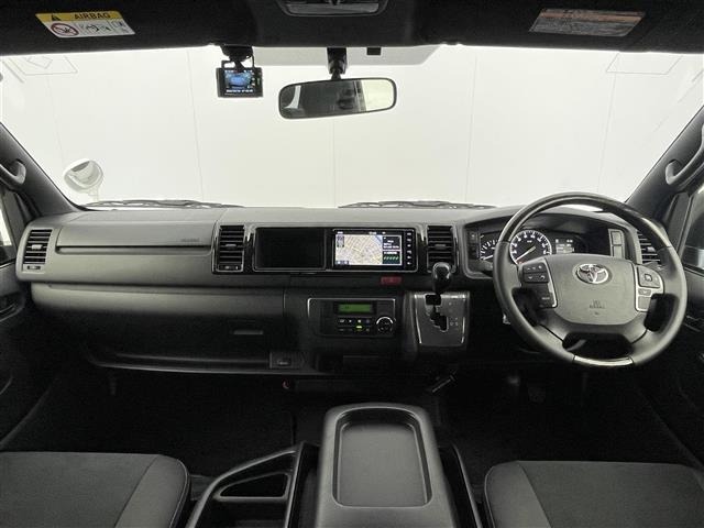 Toyota HIACE VAN 2021 7642372-16