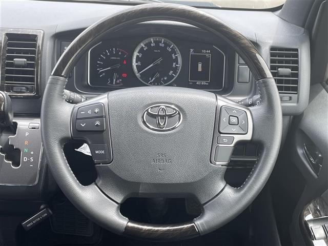 Toyota HIACE VAN 2021 7642372-6