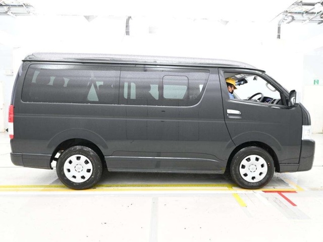 Toyota HIACE WAGON 2026 7644104-3