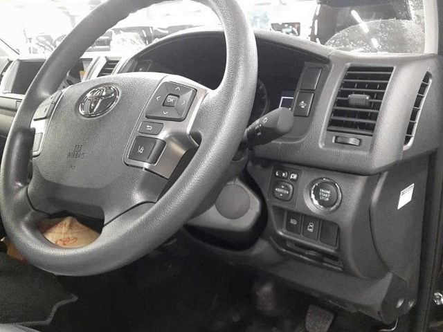 Toyota HIACE WAGON 2026 7644104-9