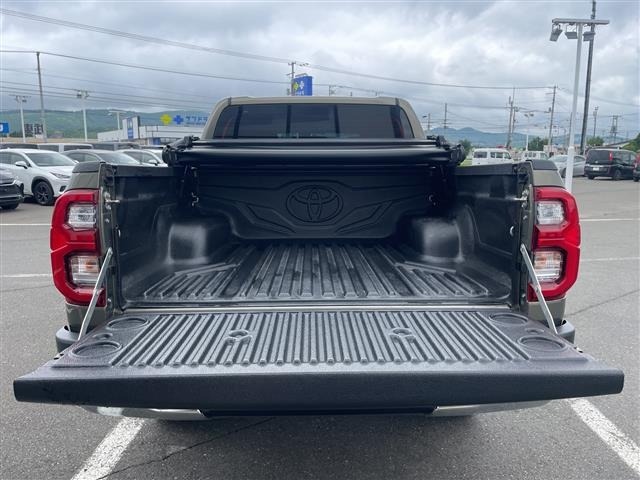 Toyota HILUX 2021 7624218-22
