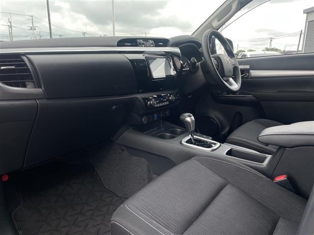 Toyota HILUX 2021 7624218-6