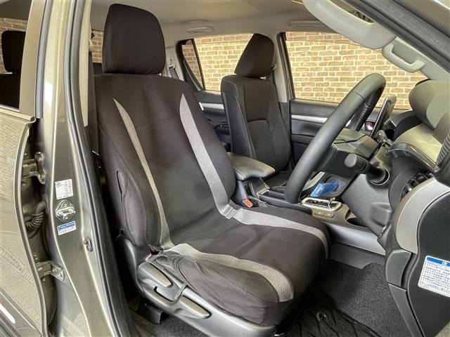 Toyota HILUX 2021 7624225-2