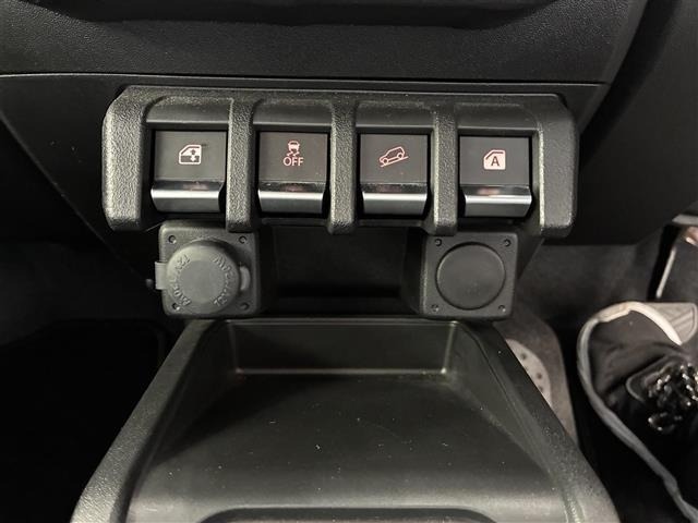 Suzuki JIMNY SIERRA 2023 7637182-4