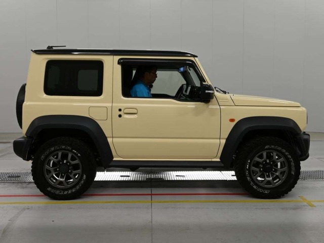 Suzuki JIMNY SIERRA 2023 7637229-3
