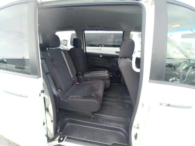 Suzuki LANDY 2015 7637630-12