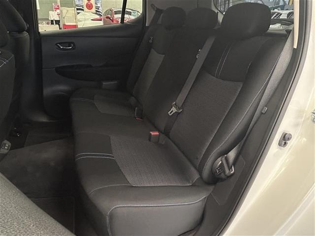 Nissan LEAF 2021 7639496-12