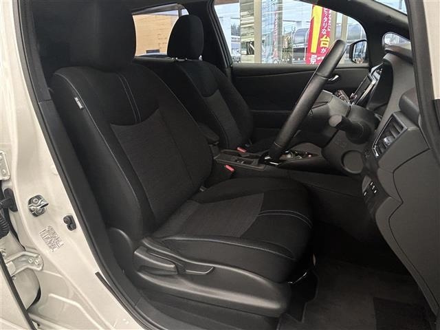Nissan LEAF 2021 7639496-9