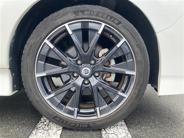 Nissan LEAF 2019 7639513-26