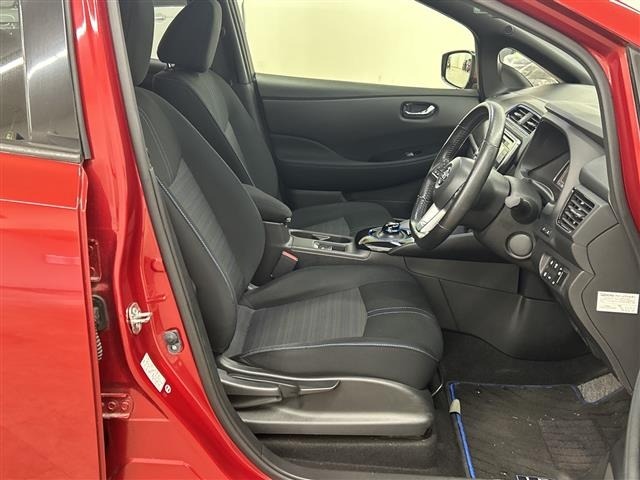 Nissan LEAF 2018 7639518-10