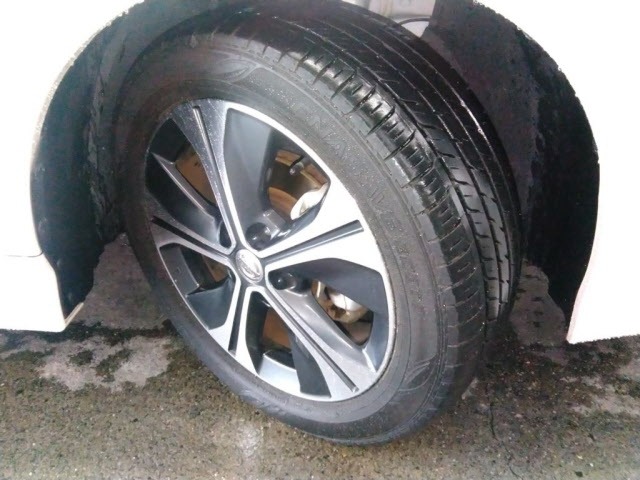 Nissan LEAF 2018 7639540-9