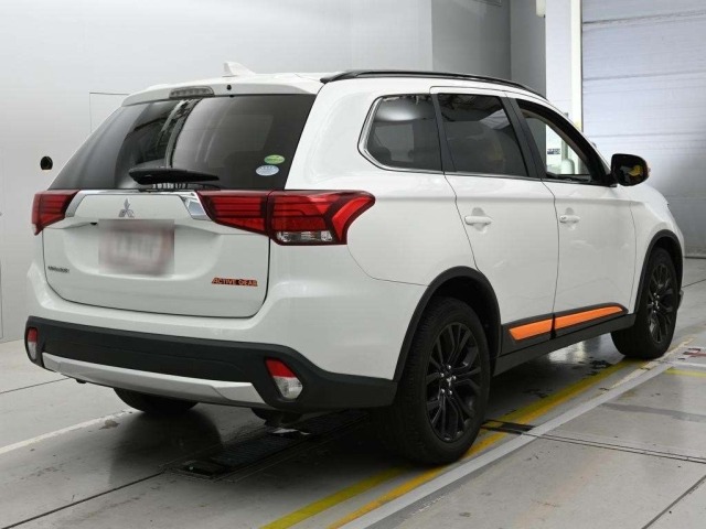 Mitsubishi OUTLANDER 2019 7640870-1