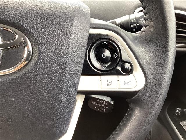 Toyota PRIUS 2017 7637064-24