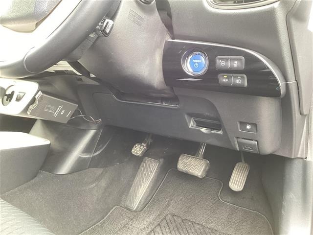 Toyota PRIUS 2017 7637064-26
