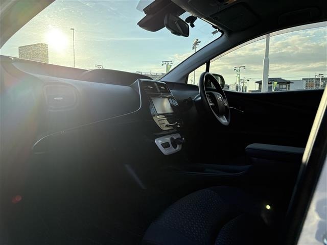 Toyota PRIUS 2016 7637375-11