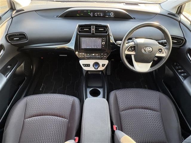 Toyota PRIUS 2016 7637375-15