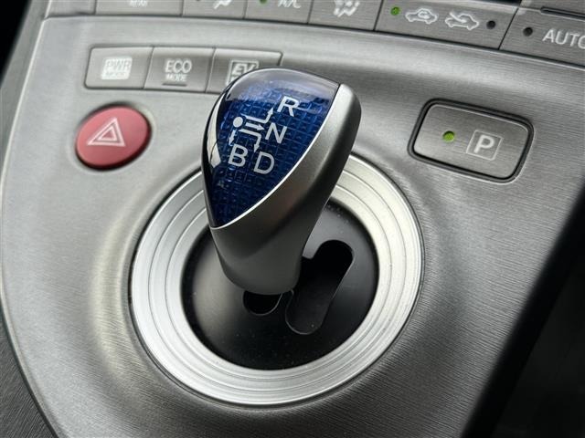 Toyota PRIUS 2015 7637382-6