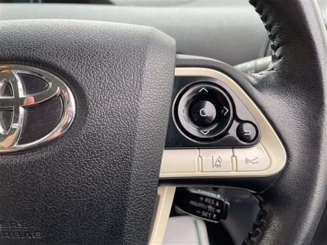 Toyota PRIUS 2017 7637393-10