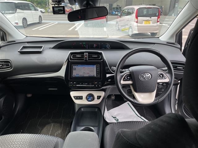 Toyota PRIUS 2017 7637393-11