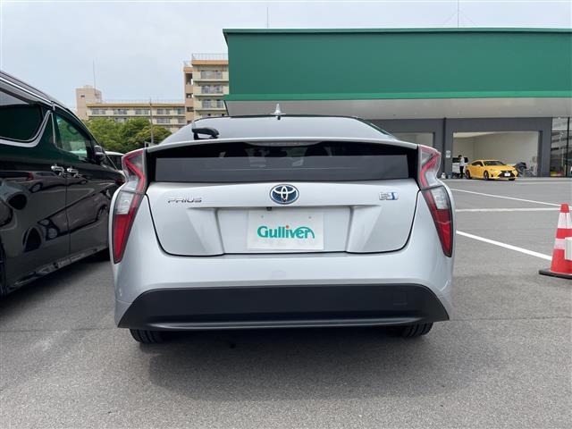Toyota PRIUS 2017 7637393-17