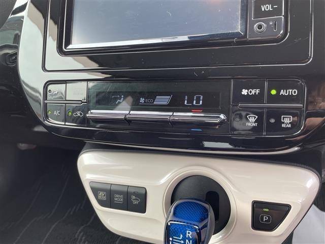 Toyota PRIUS 2017 7637393-4