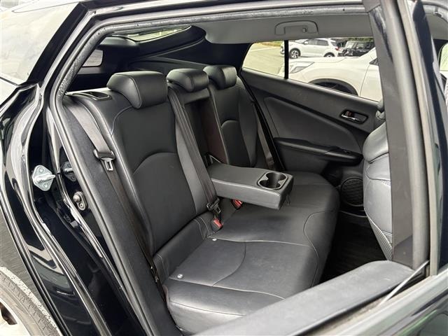 Toyota PRIUS 2017 7637410-2