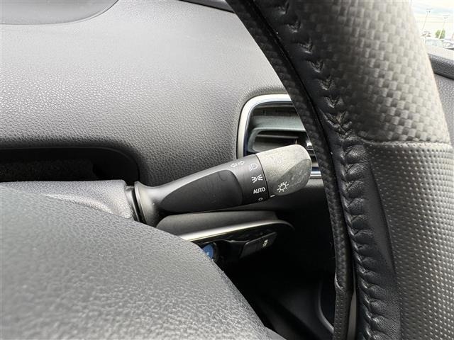 Toyota PRIUS 2017 7637410-21