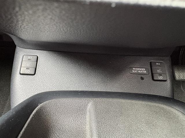 Toyota PRIUS 2017 7637410-7
