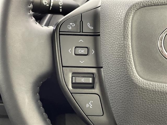 Toyota PRIUS 2023 7637412-9