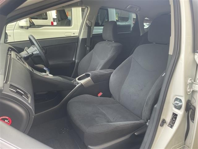 Toyota PRIUS 2015 7637446-17