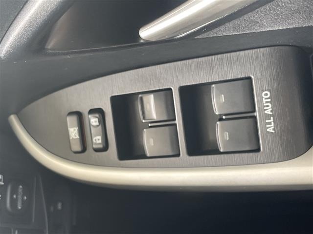 Toyota PRIUS 2015 7637446-3