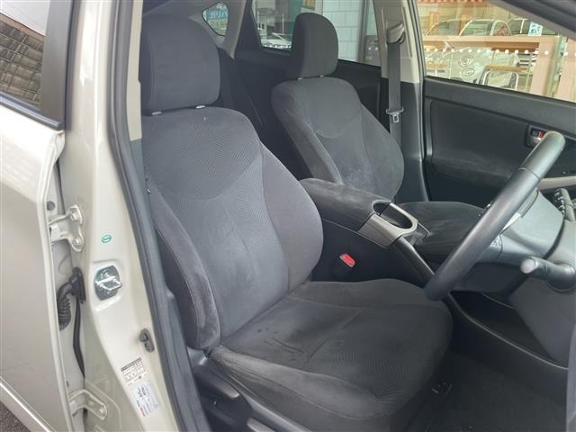 Toyota PRIUS 2015 7637446-9