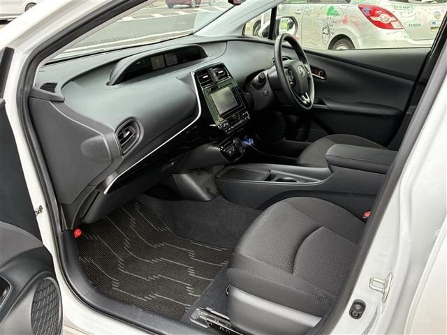 Toyota PRIUS 2021 7637461-6